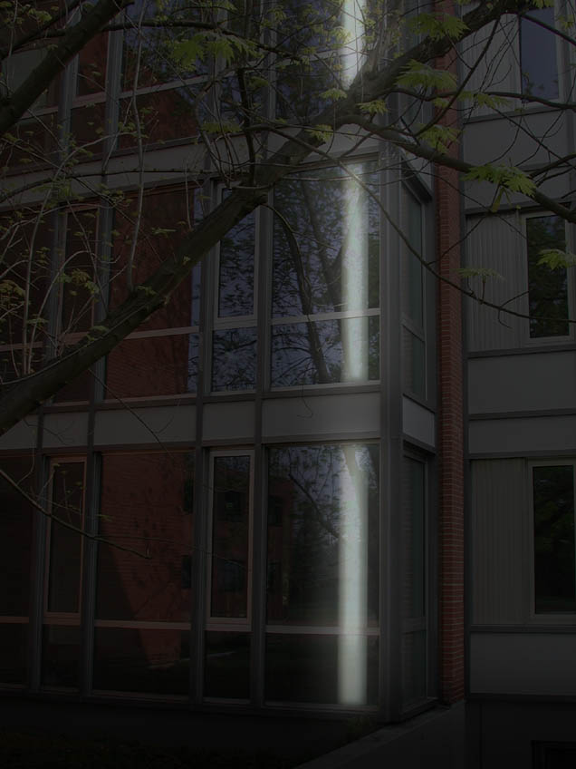 feine lichtsäule durch das ganze gebäude